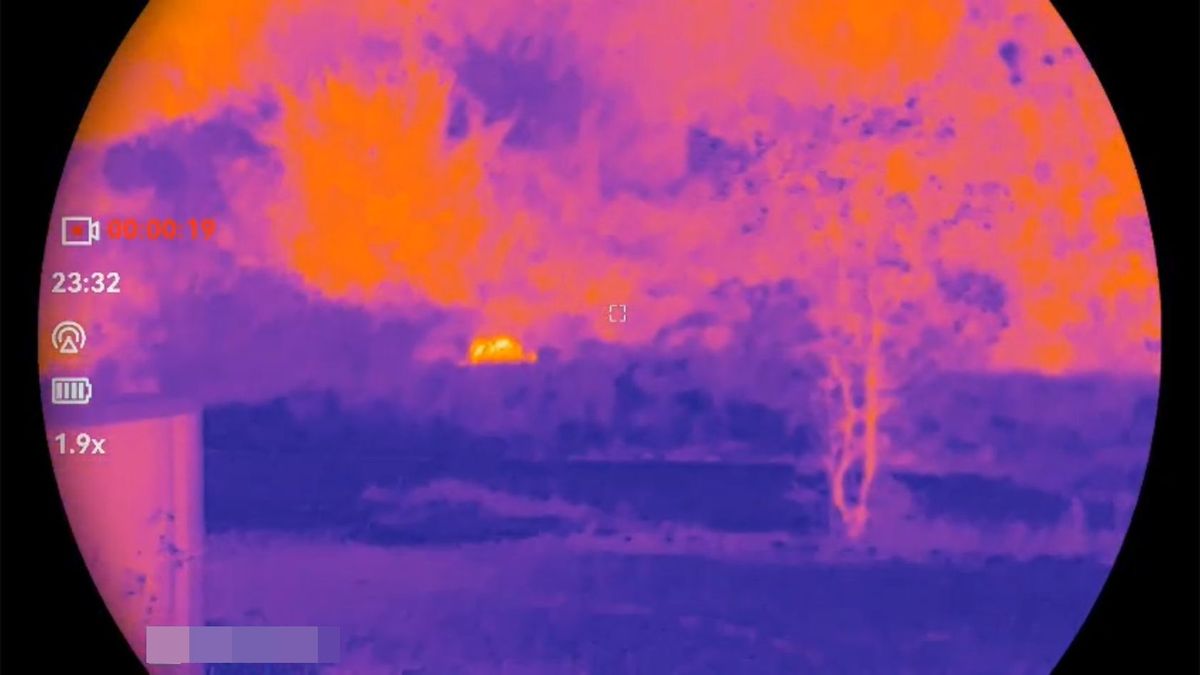 Téměř devadesátiletý muž se nevrátil domů z procházky. Policie ho našla u jezu